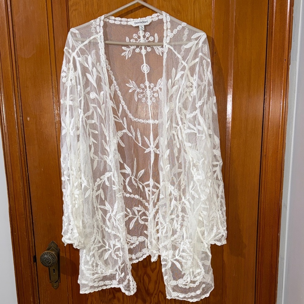 DAVI & DANI White Embroidered Mesh Cover-Up Sz S/M